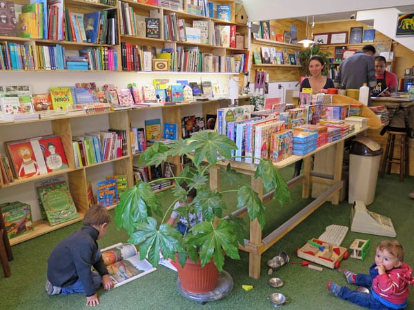 Alapa – Librería especializada en libros infantiles.